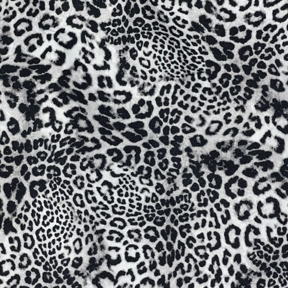 Vince Camuto Snow Leopard Pencil Skirt Back Zip Black Grey Size S Small - Picture 3 of 7